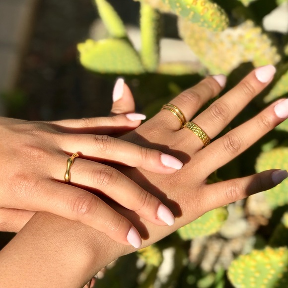 18k Cute Ripple Handmade Gold Ring Tarnish Free - Picture 4 of 6